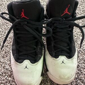 Nike Black and White Sneakers with Classic Design